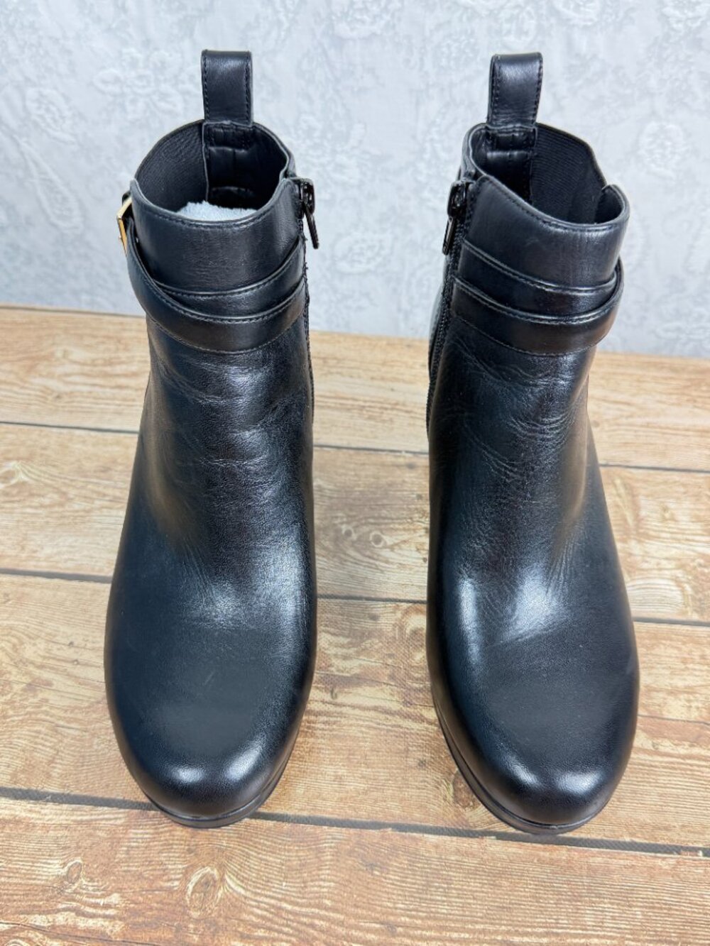 Vionic Women’s 6.5 Black Leather Ankle Boots Block Heel Buckle Strap Side Zip - Picture 4 of 11